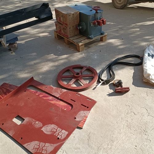 选矿摇床大小玻璃钢摇床易损件机头传动箱油泵上下瓦往复管