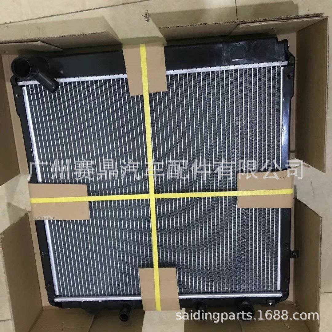 适用于兰德酷路泽考斯特中巴16400-17231散热器水箱