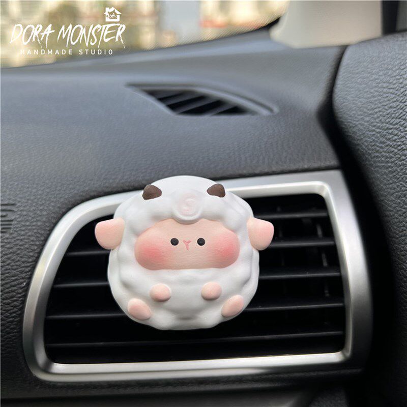 爱卡通小绵羊汽车出风口装饰香氛车载香薰女士车品淡香