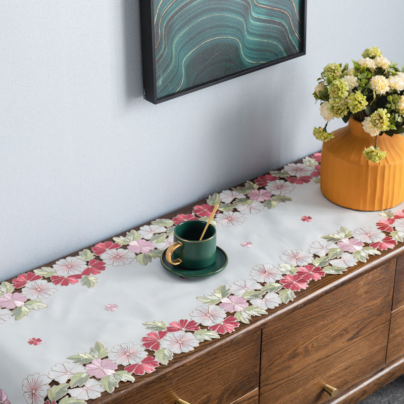 田园小新刺绣桌旗盖布电视柜茶几床头柜盖布罩巾手工镂空结婚庆