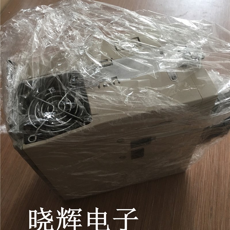 GD7-2安川7系伺服驱动器  kw 包成色漂亮 有货