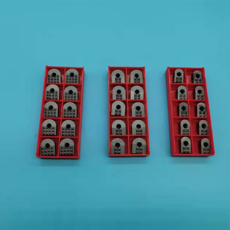 定做PC127-4SC-S钨钢夹齿 硬质合金夹爪 合金防滑垫 耐磨块