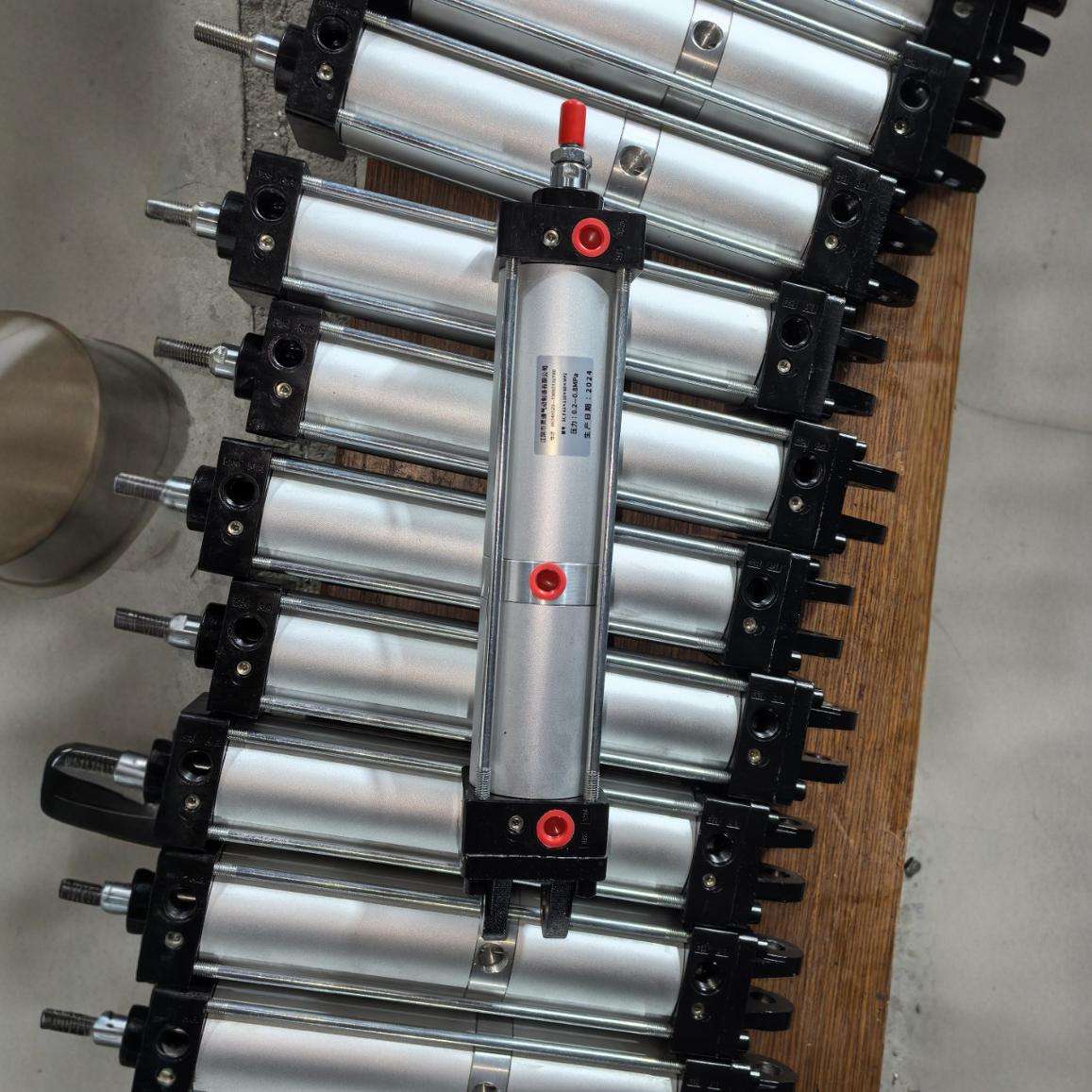 SC63×110×60MP2三位气缸