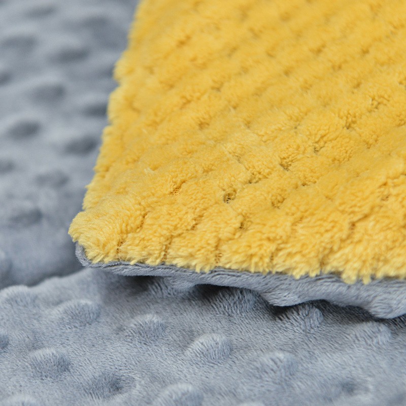 抱枕被两用纯色靠垫背加厚二合一汽车办公室午睡空调毛毯