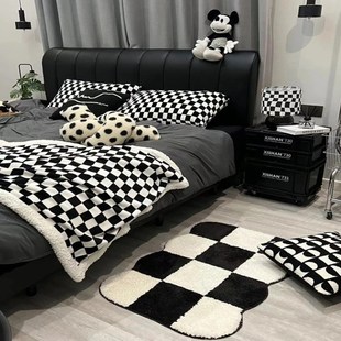 地毯卧室女生爱黑白格床头少女耐脏小型易洗厚实男童小新垫