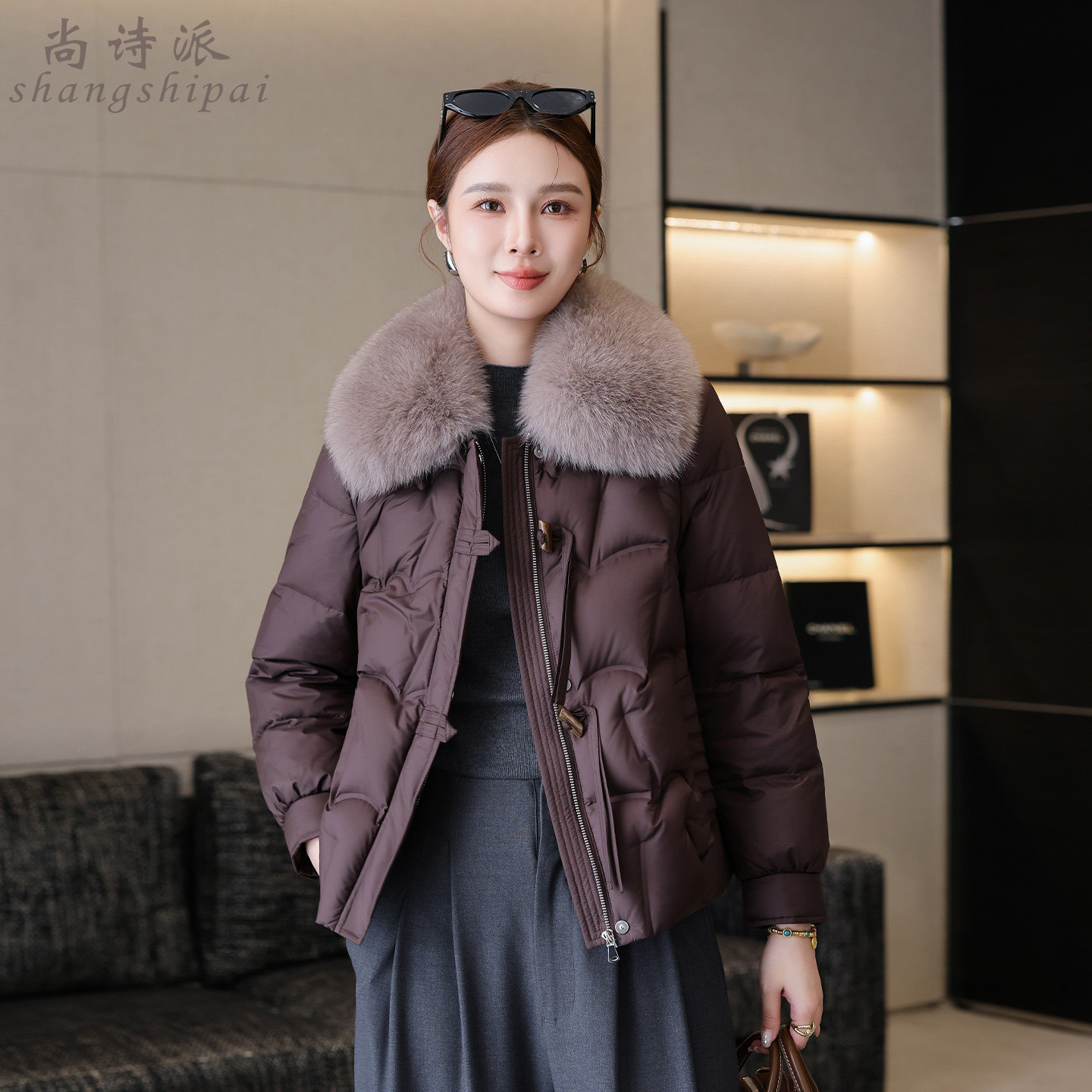 羽绒服外套女2025冬季新款90鹅绒可脱卸狐狸毛领短款时尚妈妈装