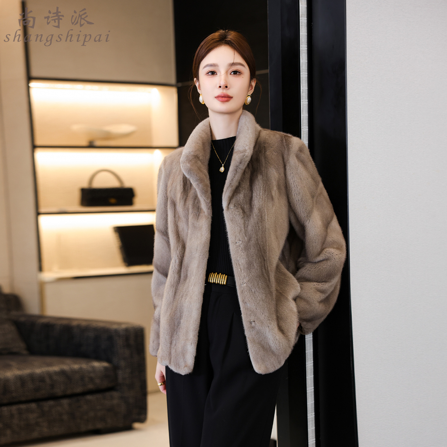 水貂皮草外套女2025冬新款时尚海宁貂皮天鹅绒整貂高端大衣短款