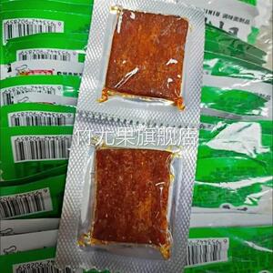 小鹏食品馋嘴妞杨哥臭干子辣条零食大礼包儿时亲嘴烧大刀肉食品