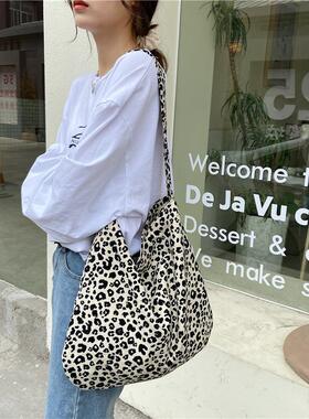 13165 洋气时髦小豹纹斜跨包大容量单肩购物袋时尚帆布包女潮