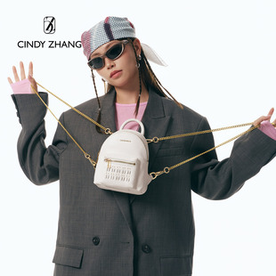CINDY ZHANG 小众设计品牌铆钉链条斜挎多种背法经典款白色后背包