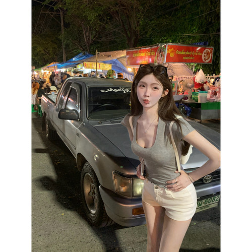 jijilulu积极璐 3.27/20点 经典基础短裤女夏 多色可选修身直筒裤 - 封面