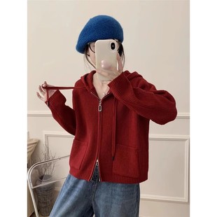 秋装女款2025新款连帽女士红色毛衣针织开衫女外套高级感上衣春秋