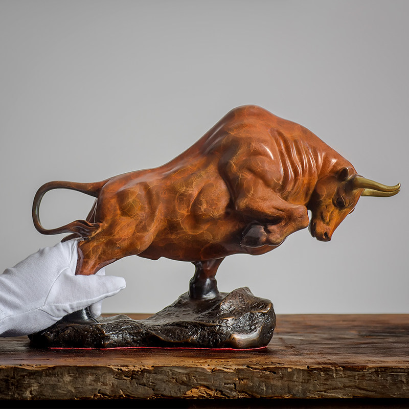 铜韵堂丨铜牛华尔街股市牛气冲天办公桌客厅扭转乾坤工艺礼品