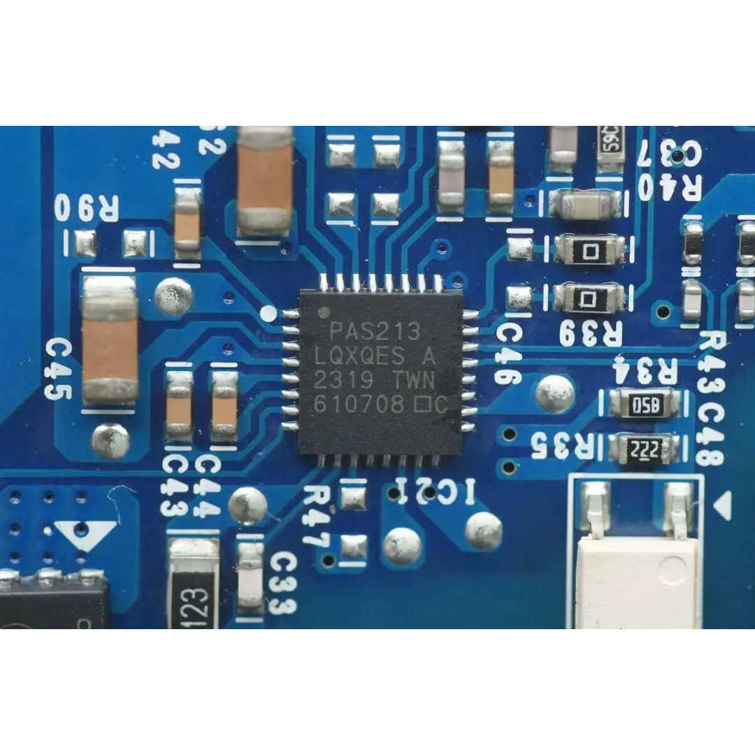 CYPAS213A1-32LQXQ集成同步整流控制器芯片IC单片机MCU方案开发