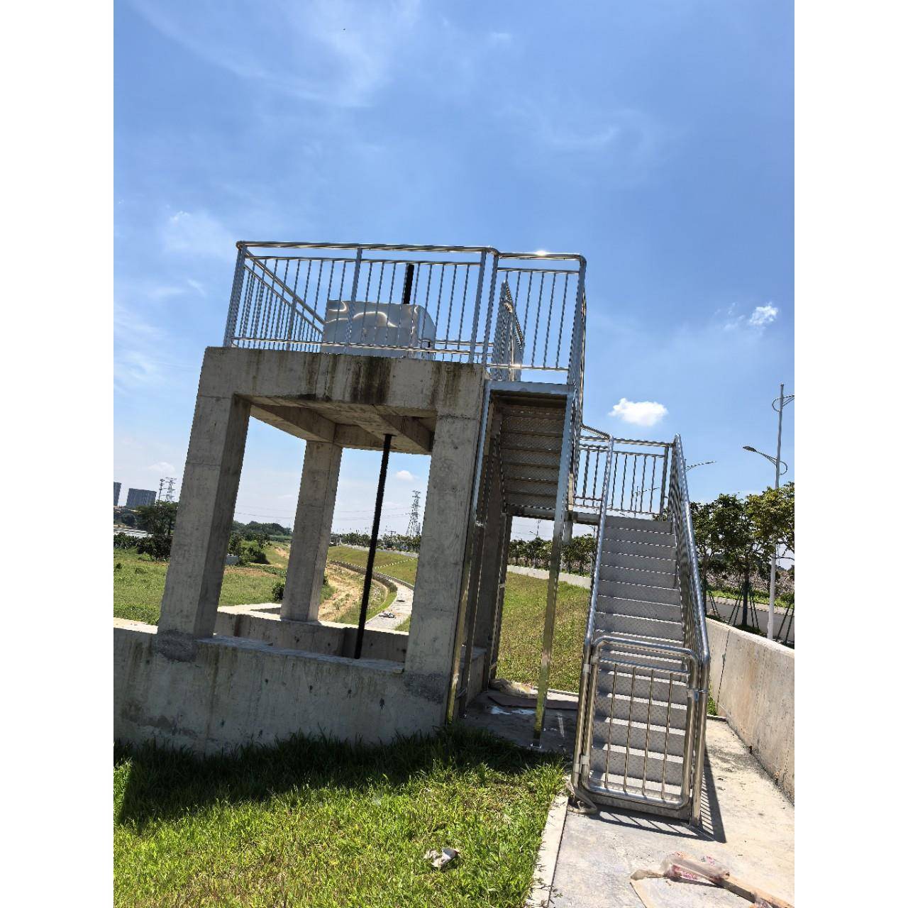 潮州河道堤防整治治理电动螺杆启闭机、双向铸铁闸门制作安装