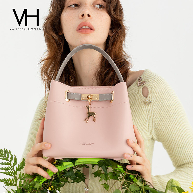VH女包时尚小鹿挂件水桶包单肩包
