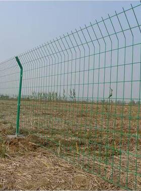 绿色浸塑护栏网果园圈地养殖铁丝网公路机场光伏电站双边丝护栏