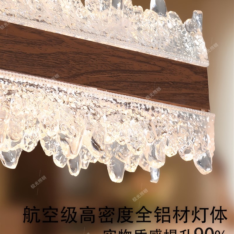 中古风餐厅吊灯2025新款意式轻奢高级感餐桌茶台岛台一字长条主灯