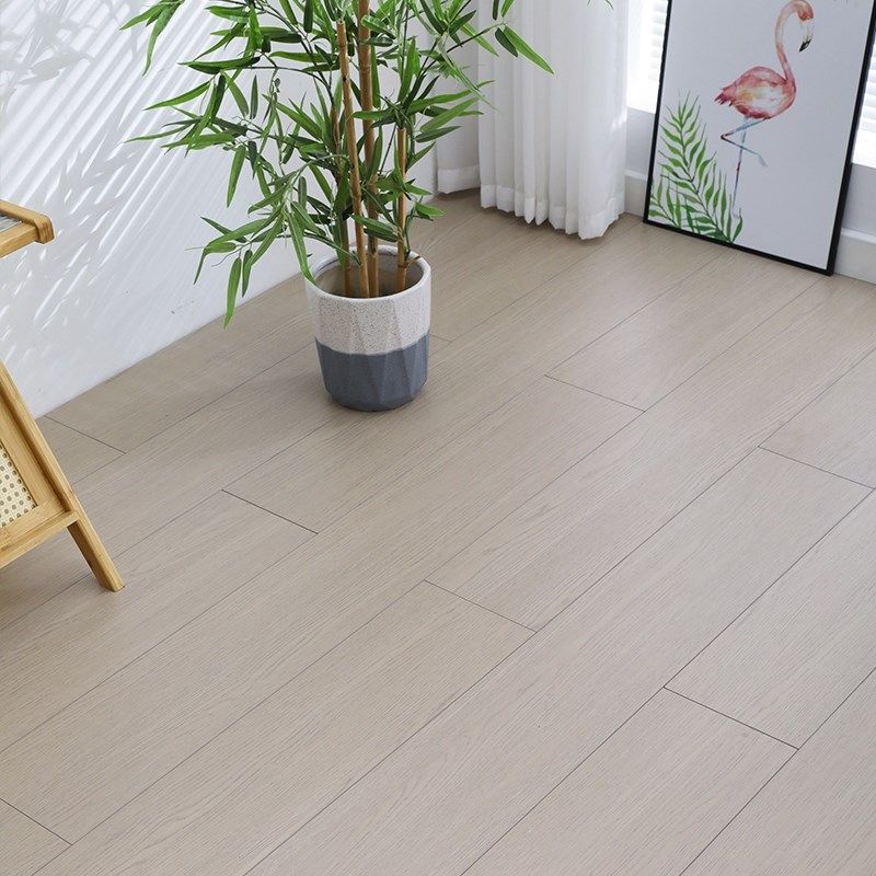 木地板家用新三层实木奶油风色咖色多层复合防水地暖专