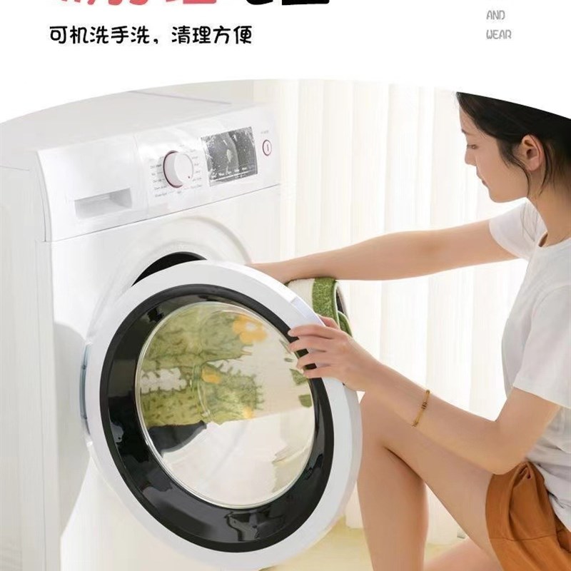 卡通黑白米奇异形四季通用卧室床边毯家用吸水防滑加厚仿羊绒地毯