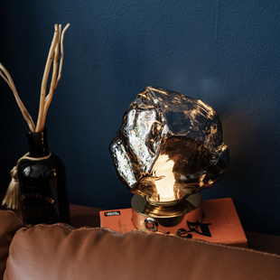年轮公园宅造店熔岩台灯冰块光影氛围桌面创意充电床头卧室小夜灯