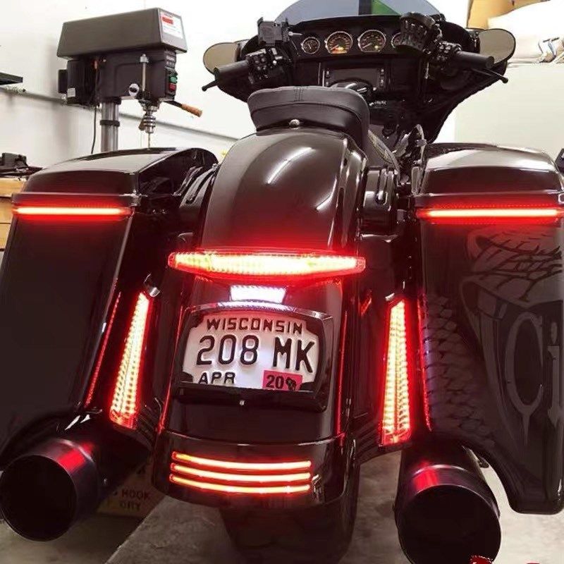 哈雷公路滑翔路王边箱流水灯行车灯LED灯条CO边箱流水刹车转向灯