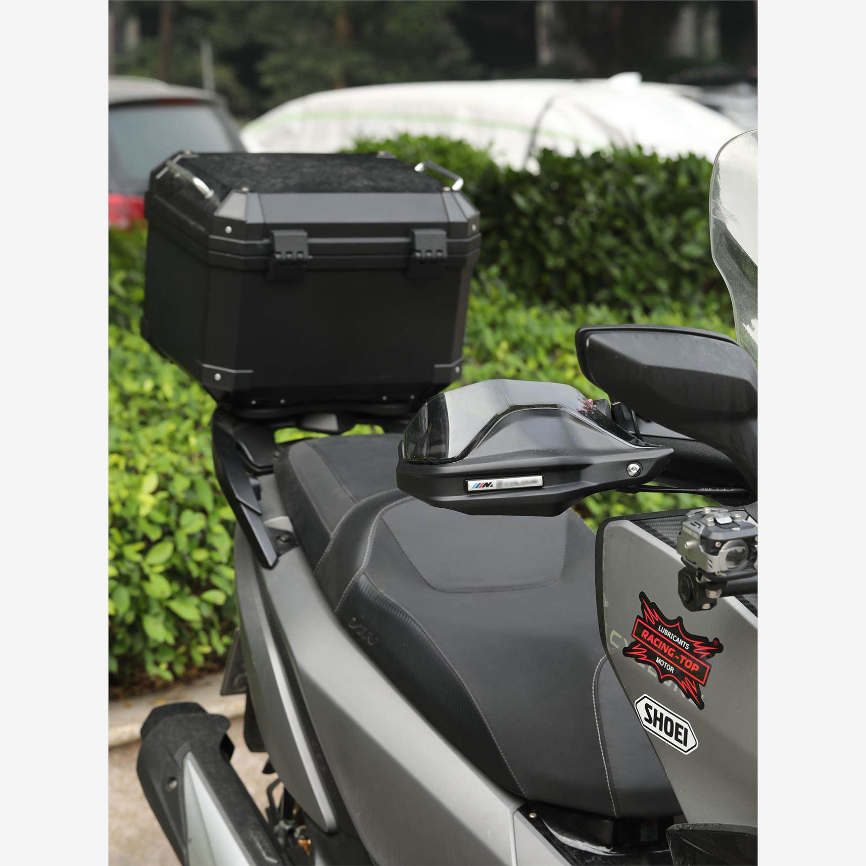 适用龙Rt3改装摩托车护手，车把挡风玻璃和增高片护手