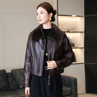 高端真皮皮衣外套女短款2025冬季新款羊羔毛皮毛领羽绒服皮草潮