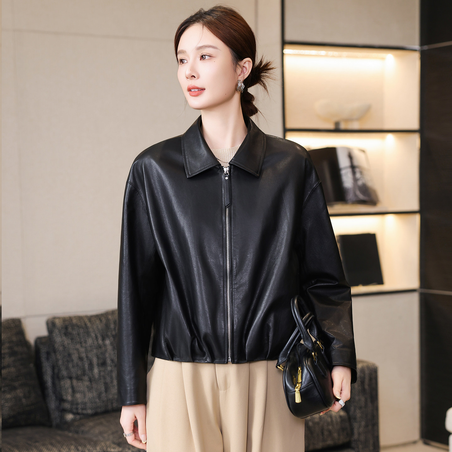 宽松型长袖黑色真皮皮衣外套女短款翻领拉链夹克高级感小个子通勤