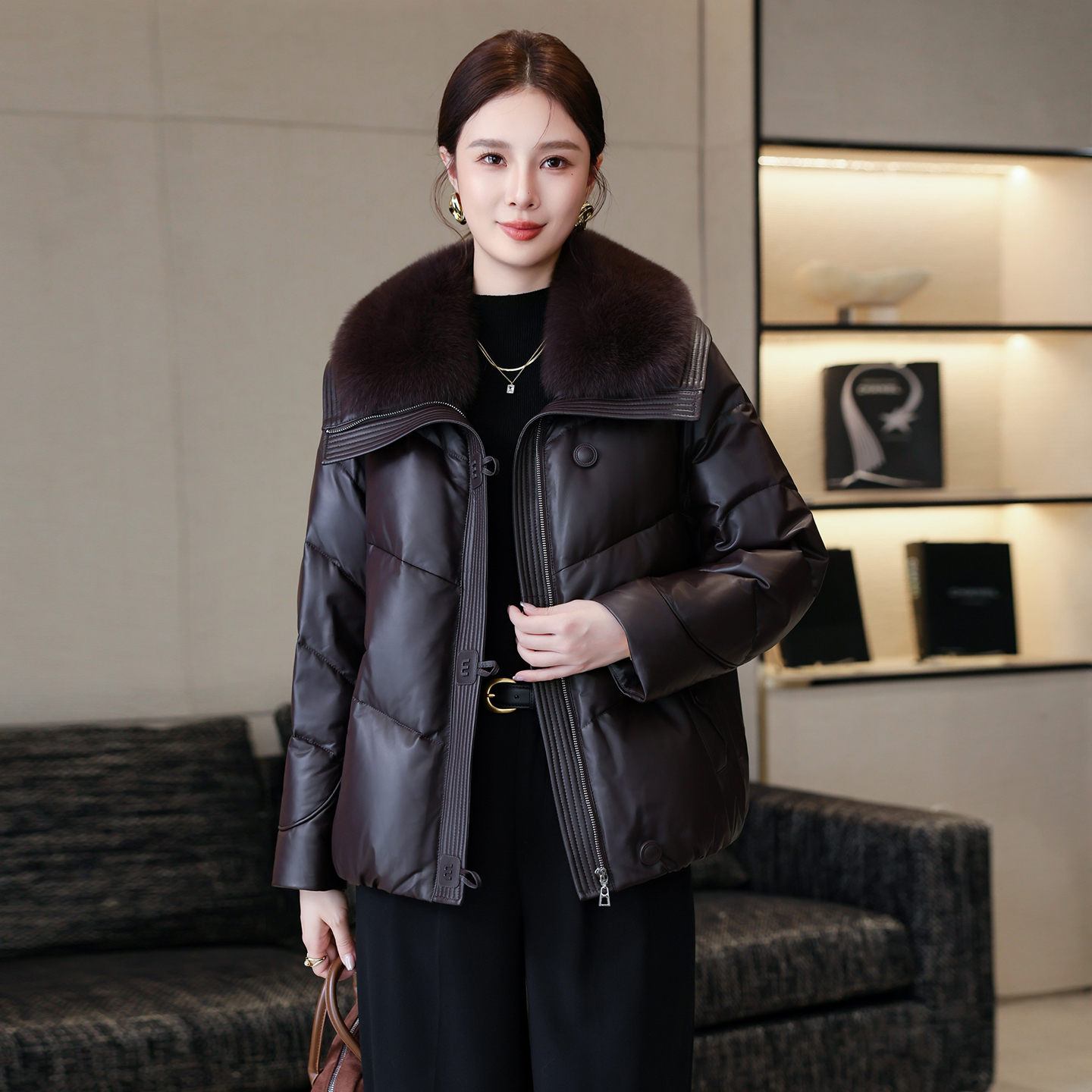 高端真皮羽绒服女2025冬季新款