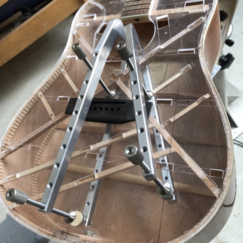 吉他面板开裂维修夹具