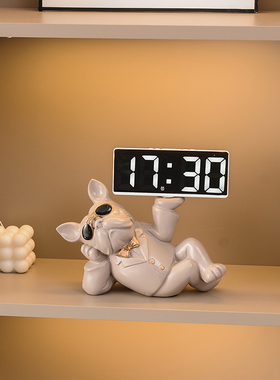 创意斗牛b犬酒柜桌面电子台式钟表小闹钟时钟家用钥匙收纳托盘摆