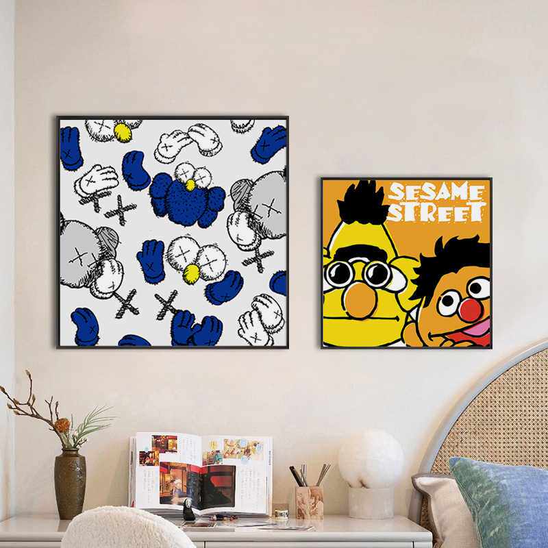 Play with me现代简约客厅装饰画潮流卡通挂画KAWS咖啡厅桌面摆画