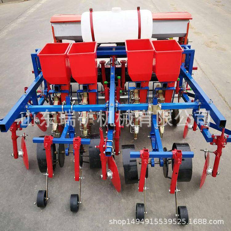 铺膜花生覆膜两行四行花生