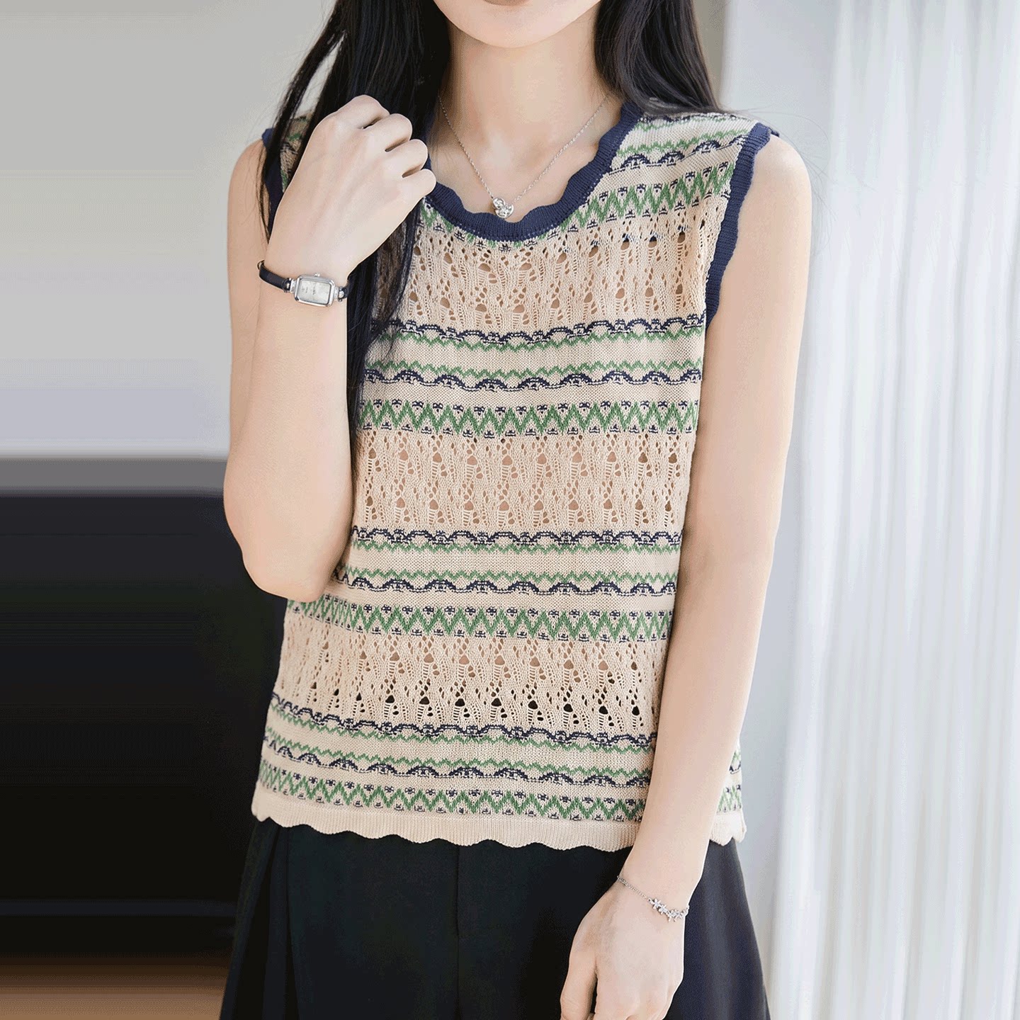 圆领莱赛尔天丝无袖T恤女
