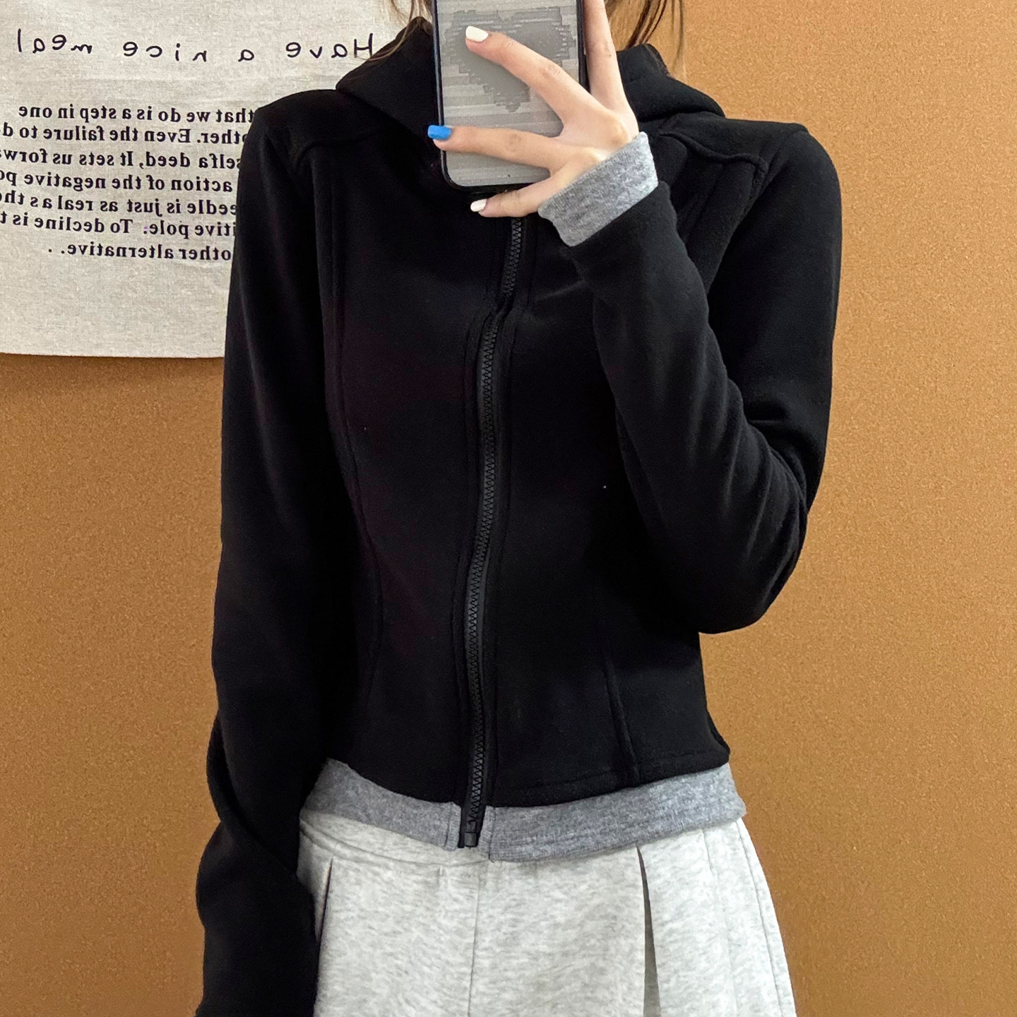 休闲连帽拉链外套女秋冬设计感假两件显瘦黑色羽绒服内搭上衣