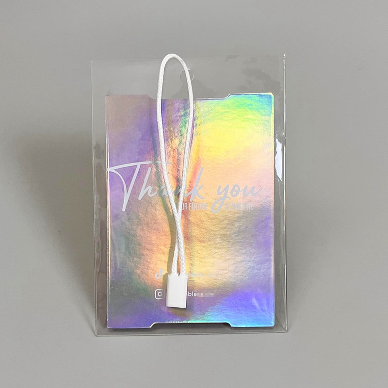 新款服装吊牌定做衣服挂牌女装标签标志设计男装挂卡价格镭射网红