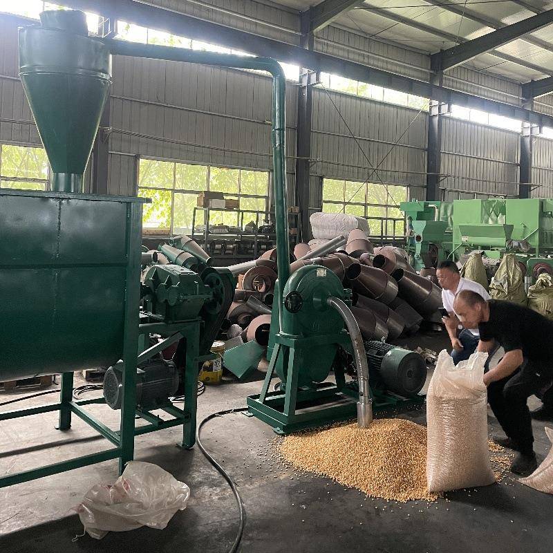 江西600型自吸式玉米面粉碎机五谷杂粮粉碎机麦麸钙粉粉碎机