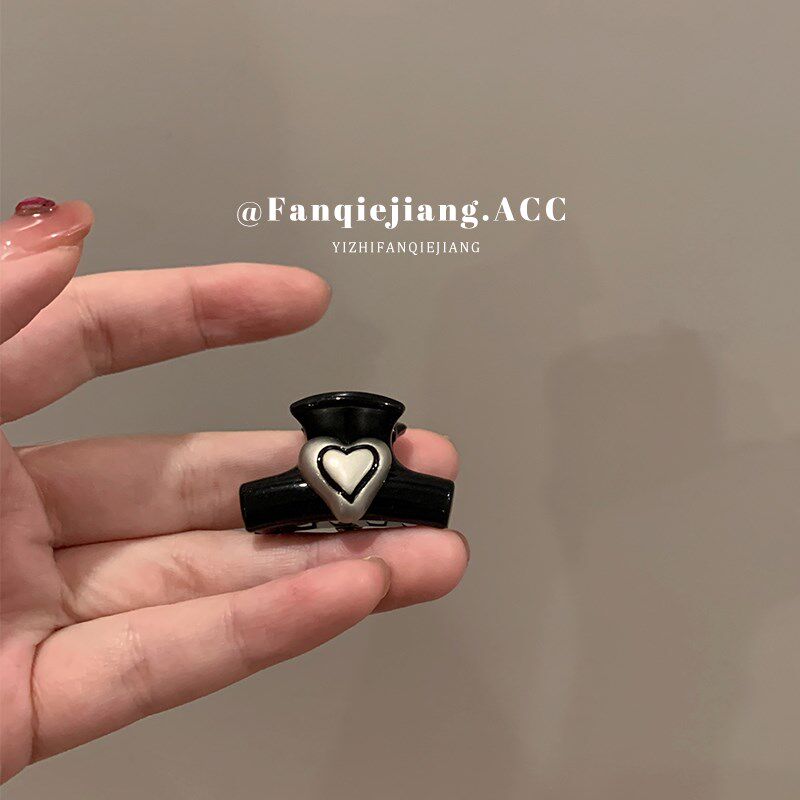 一只番茄酱甜酷炭灰色五角星爱心公主头小抓夹女2023新款小号