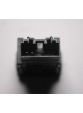 HA00-66-4G0M1适用于马自达H1/7185开关(尾盖)