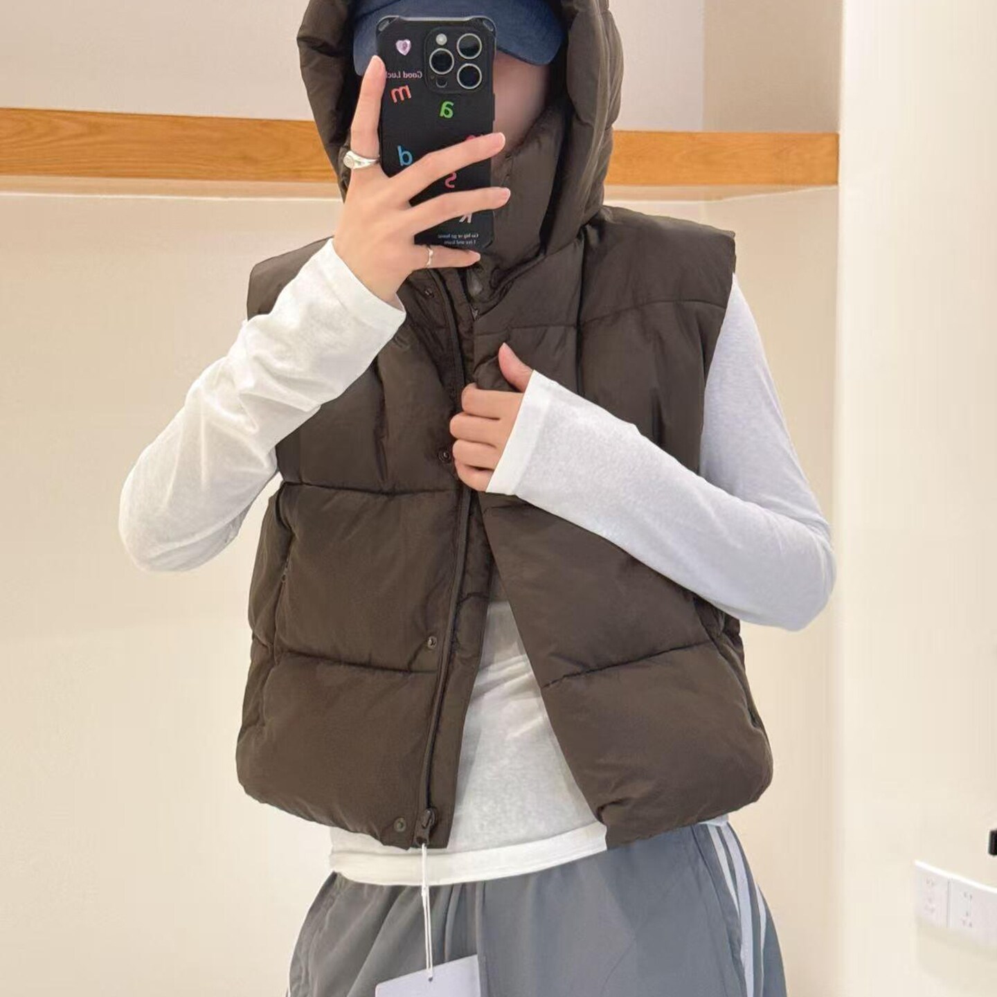 直邮代购ALO Yoga运动保暖背心马夹连帽休闲羽绒服短款马甲外套女