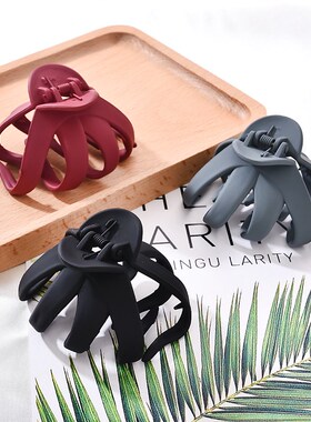 Women Girls Geometric Hair Claw Clamps Metal Hair Crab Moon
