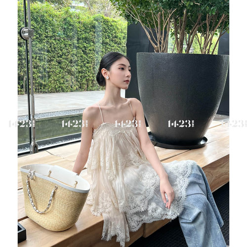 1423【雾漫轻纱】白色蕾丝吊带蛋糕裙多层蕾丝短款度假连衣裙