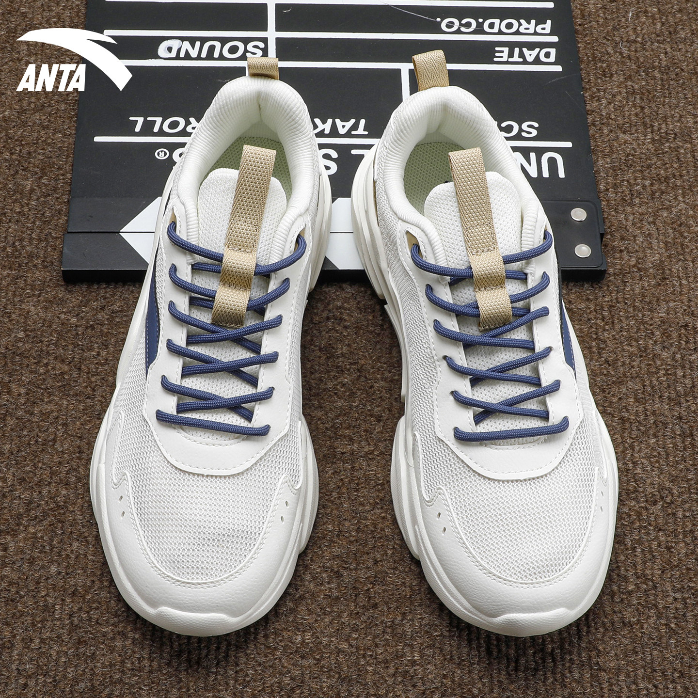 安踏休闲鞋官方正品新款鞋子男鞋复古厚底跑鞋网面透气男士运动鞋