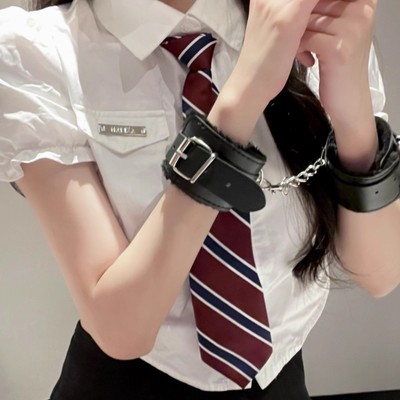 糖衣炮弹铃铛毛绒皮革手铐剧本杀游戏道具手链束缚情侣加厚脚铐