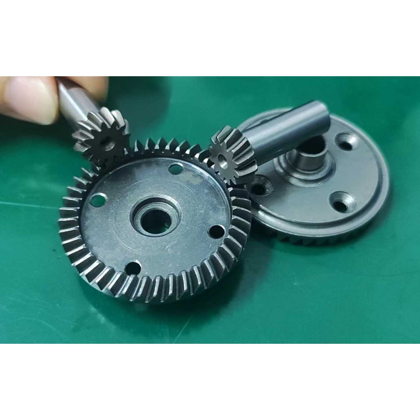 厂家直销飞神FS ATOM1/8大脚越野车通用前后差速齿43T小伞齿12T