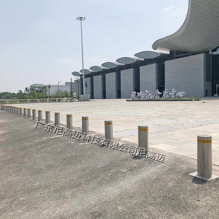 不锈钢升降式隔离桩半自动液压防撞柱可拆卸移动路障成品止车墩柱