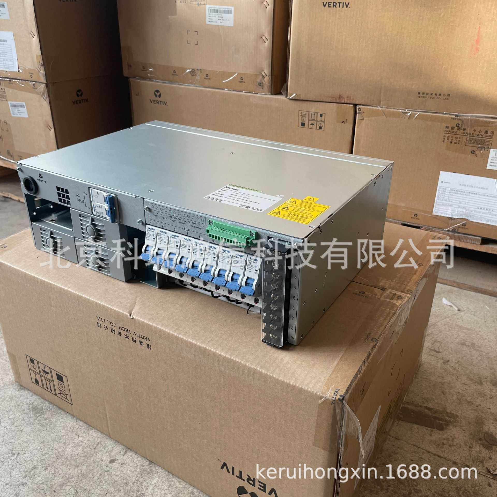 维谛NetSure 211C46-S1 嵌入式高频开关电源系统48V80A 通信电源
