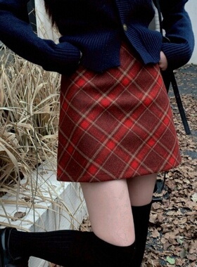 SUNSHINE LION红色格子半身裙女2025秋冬短裙高腰A字包臀新年战袍