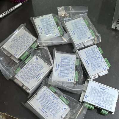 议价研控步进驱动器YKD2204M，成色如图实物拍